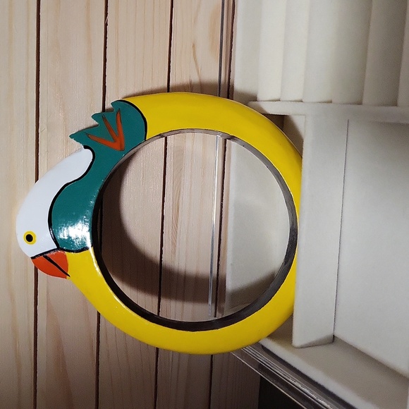vintage kitschy colorful painted carved wood bangle bracelet parrot/toucan - Picture 2 of 7